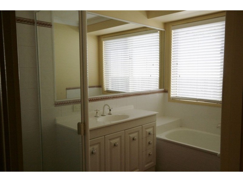 49 Lancewood Drive, Albany Creek QLD 4035