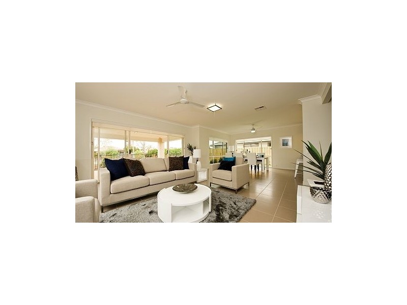 29 Carnarvon Cr, Fitzgibbon QLD 4018