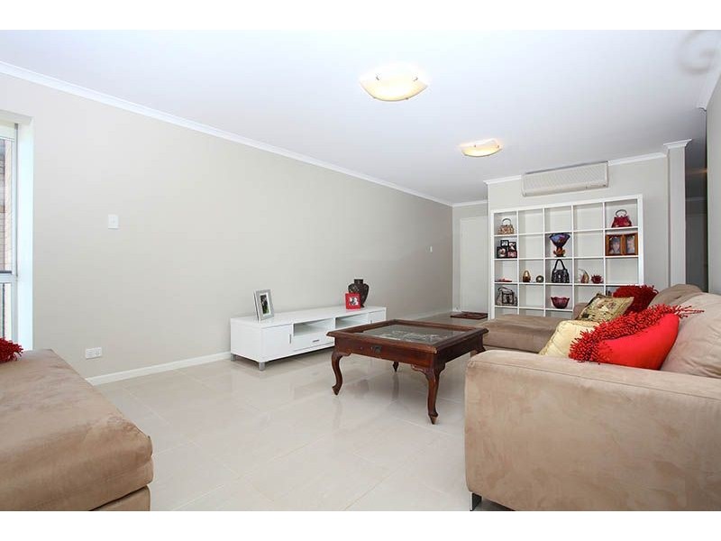 4/7 Avebury St, West End QLD 4101