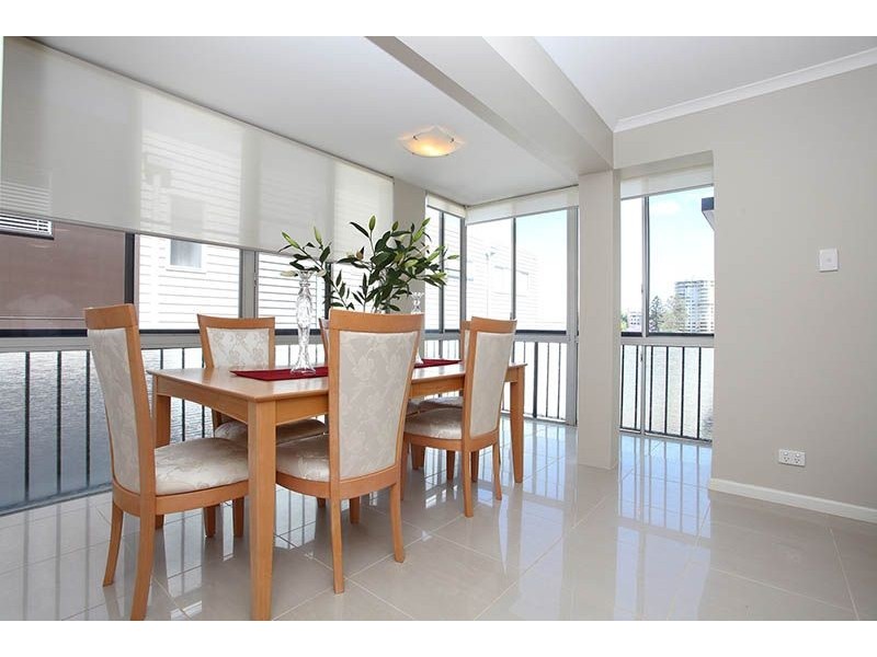 4/7 Avebury St, West End QLD 4101