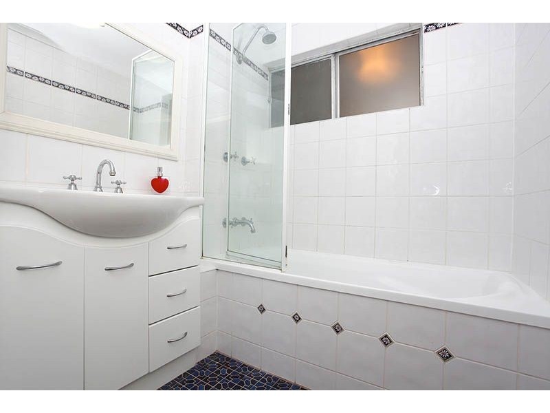 4/7 Avebury St, West End QLD 4101