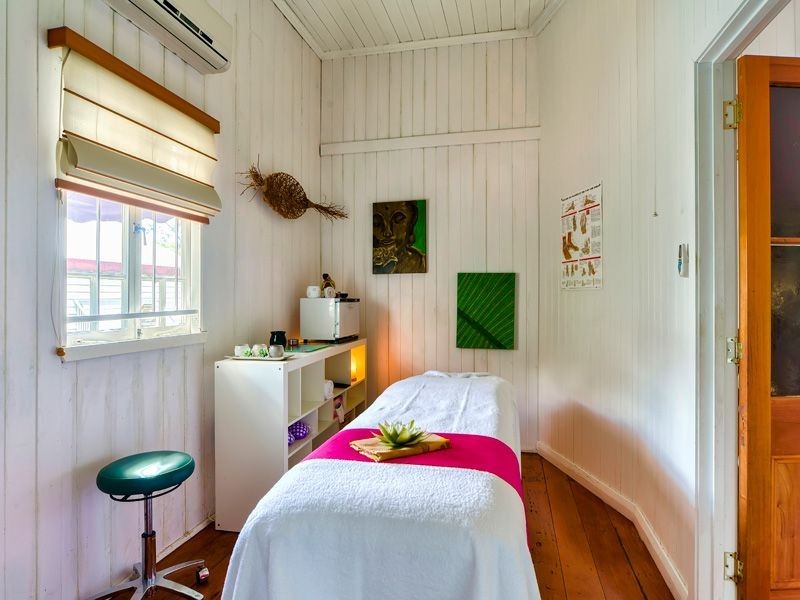 196 Hawthorne Road, Hawthorne QLD 4171