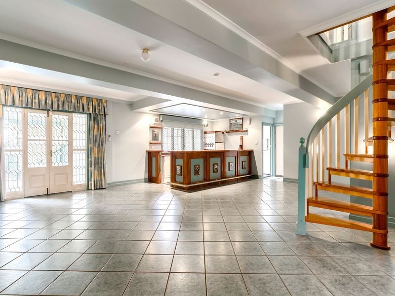 109 Stafford Rd (Cnr Figgis St), Kedron QLD 4031