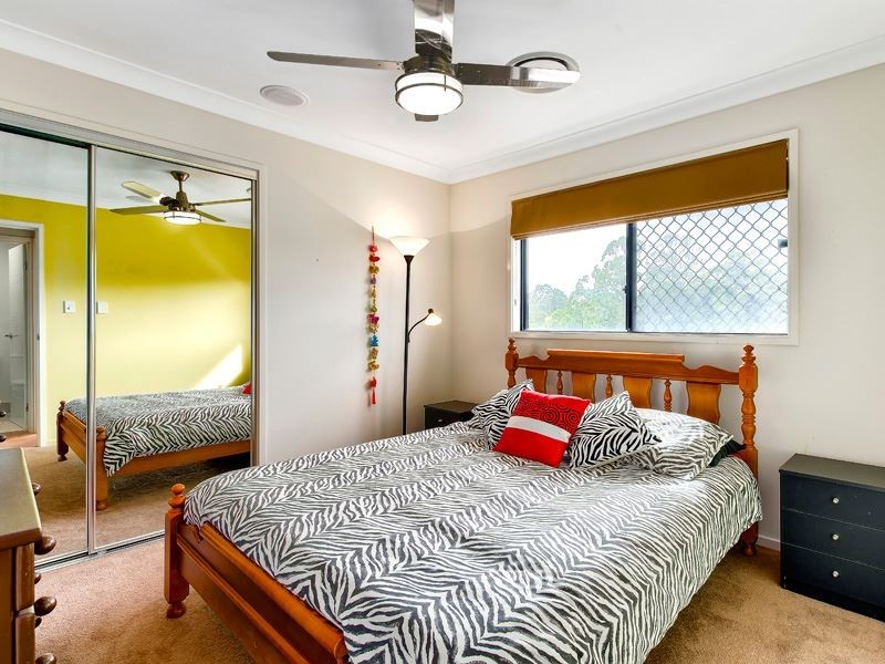 2 Buttonwood Close, Albany Creek QLD 4035