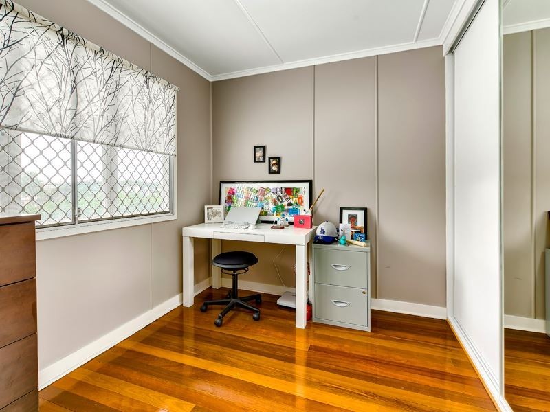 2 Kendale St, Stafford Heights QLD 4053