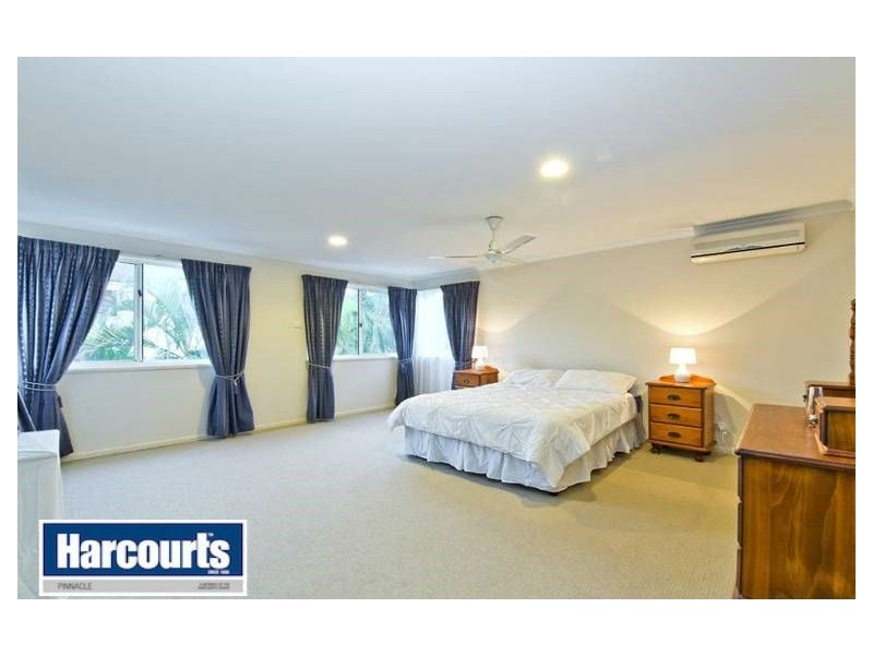 6 Harrow Close, Bridgeman Downs QLD 4035