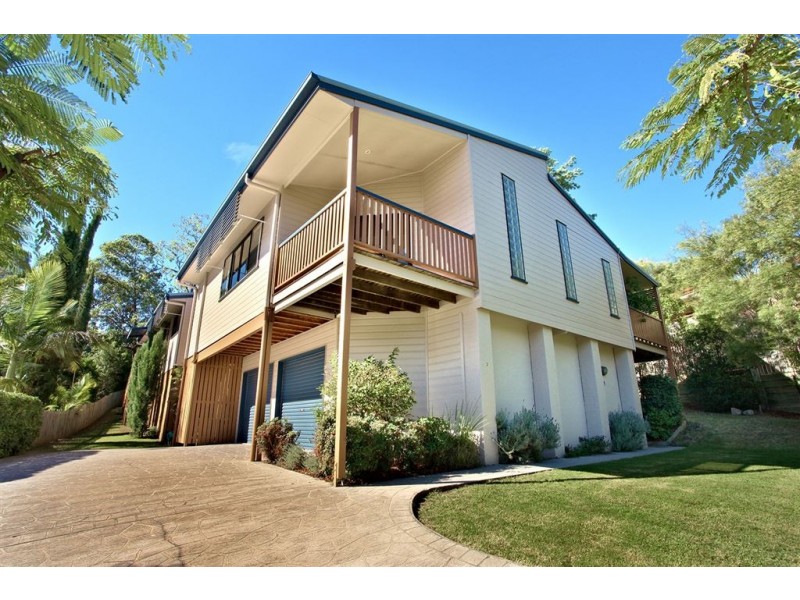 3 Dellwood Court, Ferny Hills QLD 4055