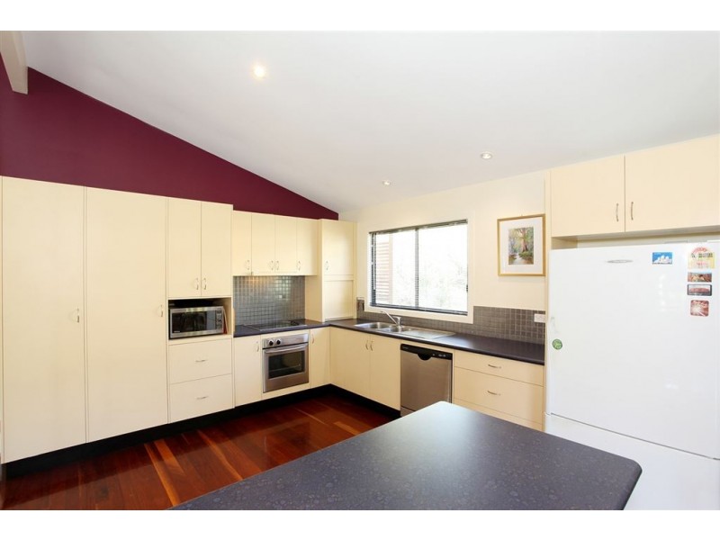 3 Dellwood Court, Ferny Hills QLD 4055