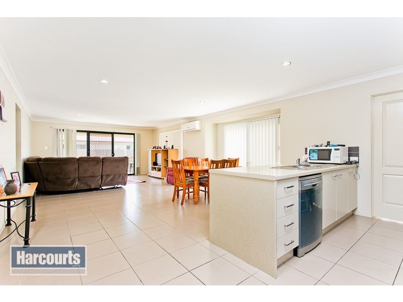 8 Lacebark Street, Morayfield QLD 4506