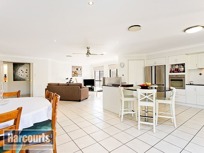 11 Grandis Court, Cashmere QLD 4500