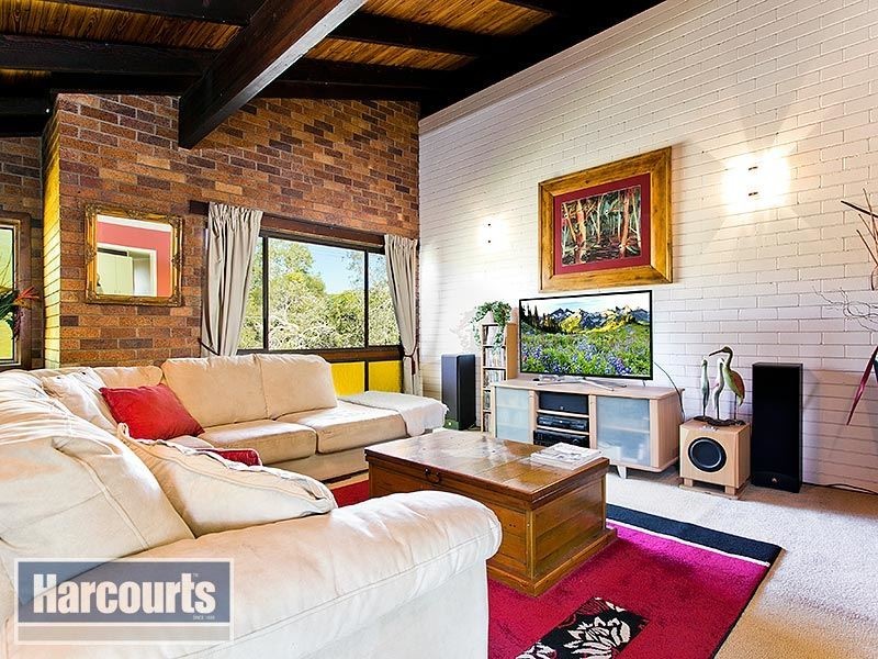 3 Sedgemoor St, Stafford Heights QLD 4053