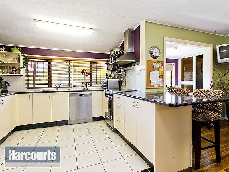 3 Sedgemoor St, Stafford Heights QLD 4053