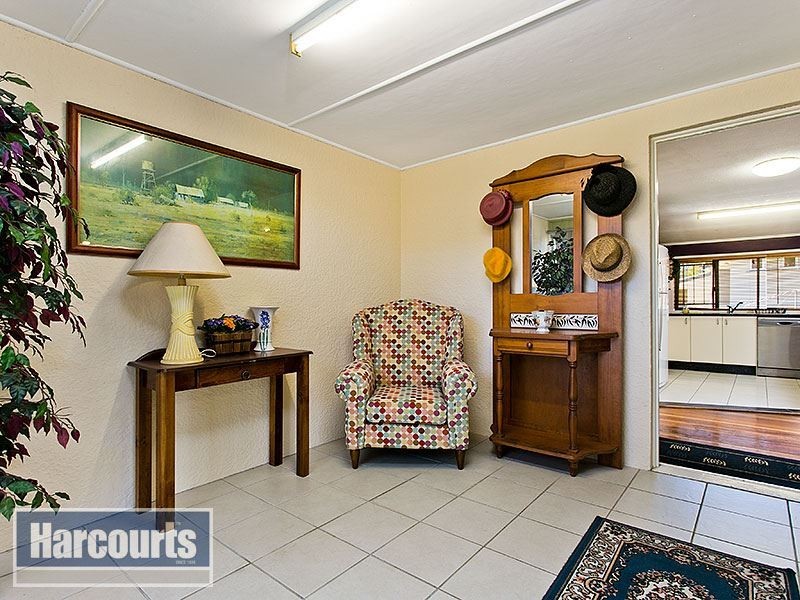 3 Sedgemoor St, Stafford Heights QLD 4053