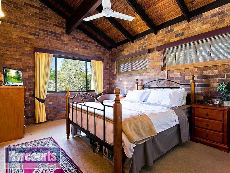 3 Sedgemoor St, Stafford Heights QLD 4053