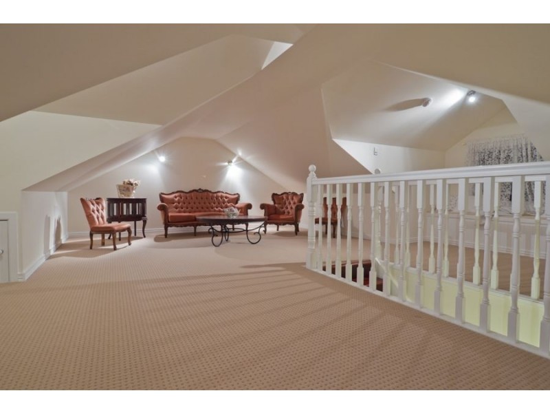 63 Kirri Avenue, Petrie QLD 4502