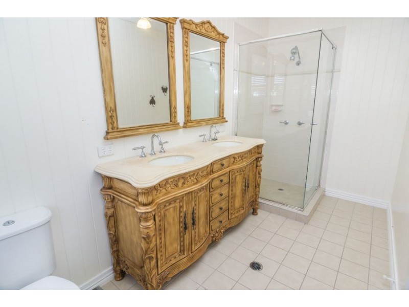 63 Kirri Avenue, Petrie QLD 4502