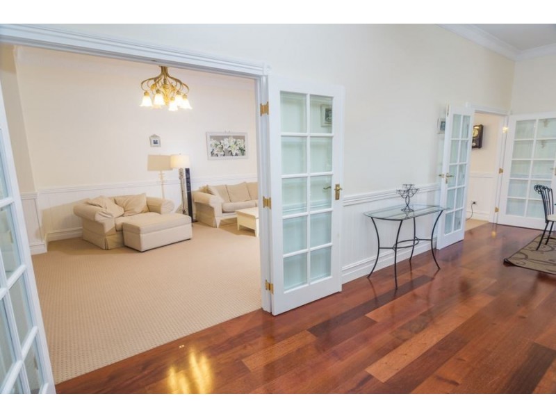 63 Kirri Avenue, Petrie QLD 4502