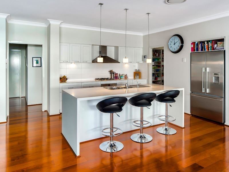 5 Silverbirch Place, Bridgeman Downs QLD 4035