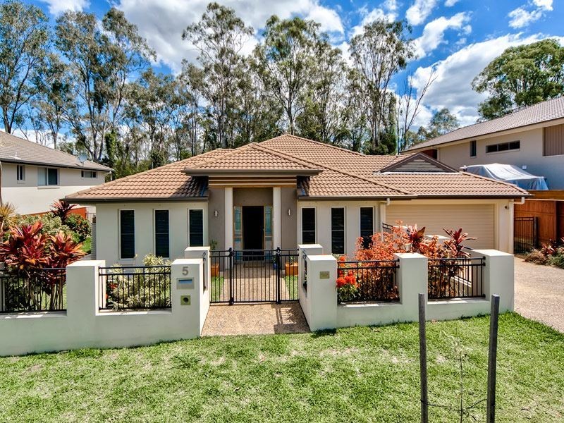 5 Silverbirch Place, Bridgeman Downs QLD 4035
