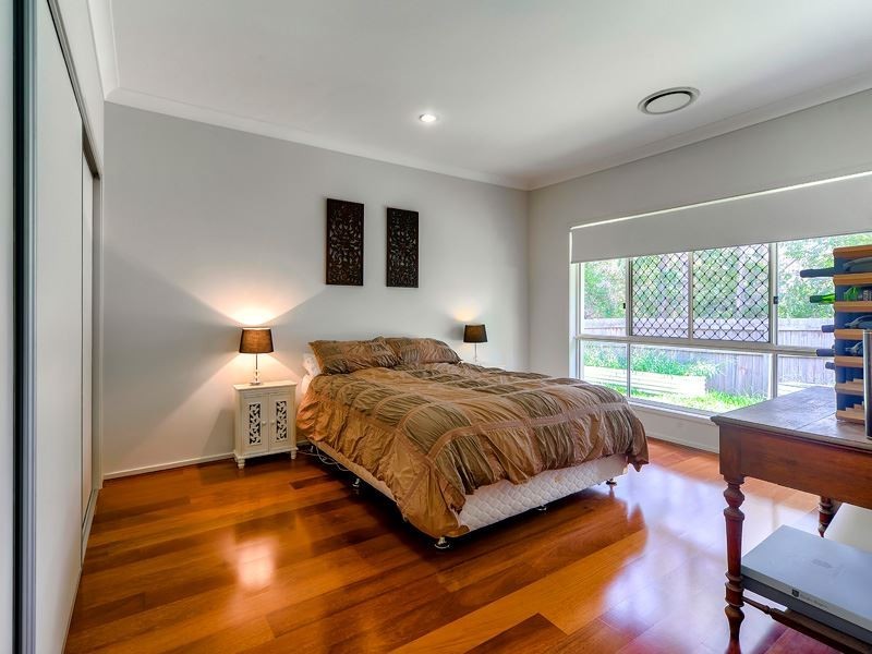 5 Silverbirch Place, Bridgeman Downs QLD 4035