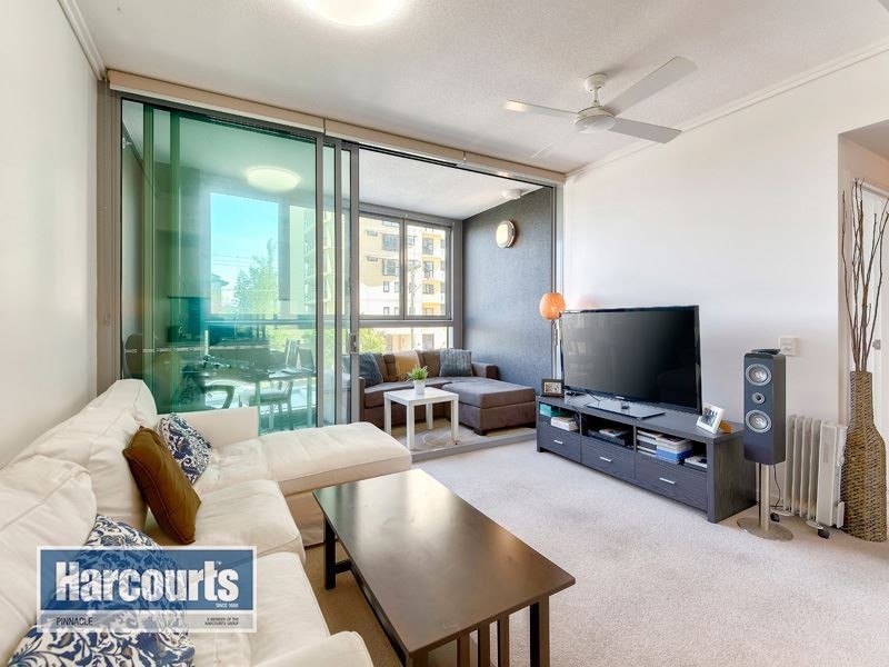 10107/8 Harbour Road, Hamilton QLD 4007