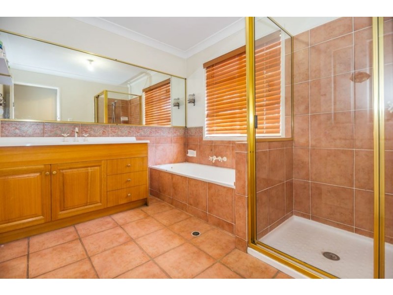 18 Carmody Court, Petrie QLD 4502