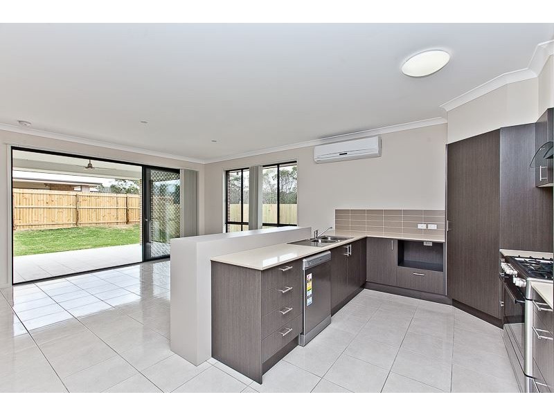 23 Edmund Cct, North Lakes QLD 4509
