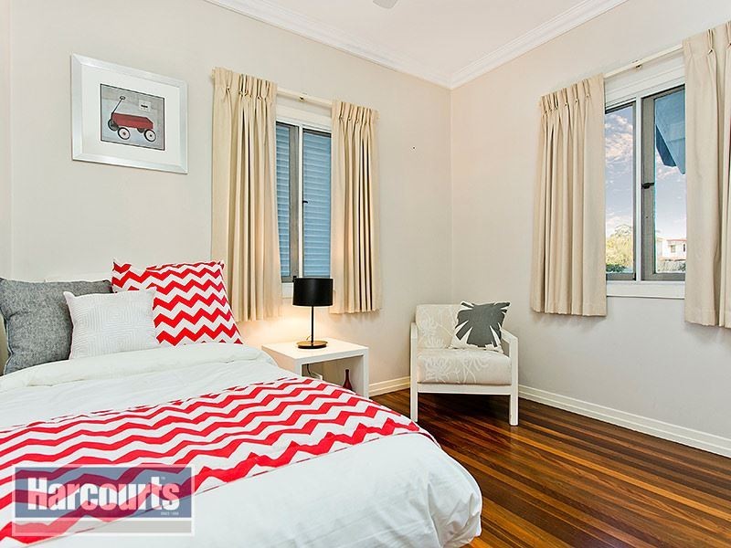 14 Elbury St, Mitchelton QLD 4053