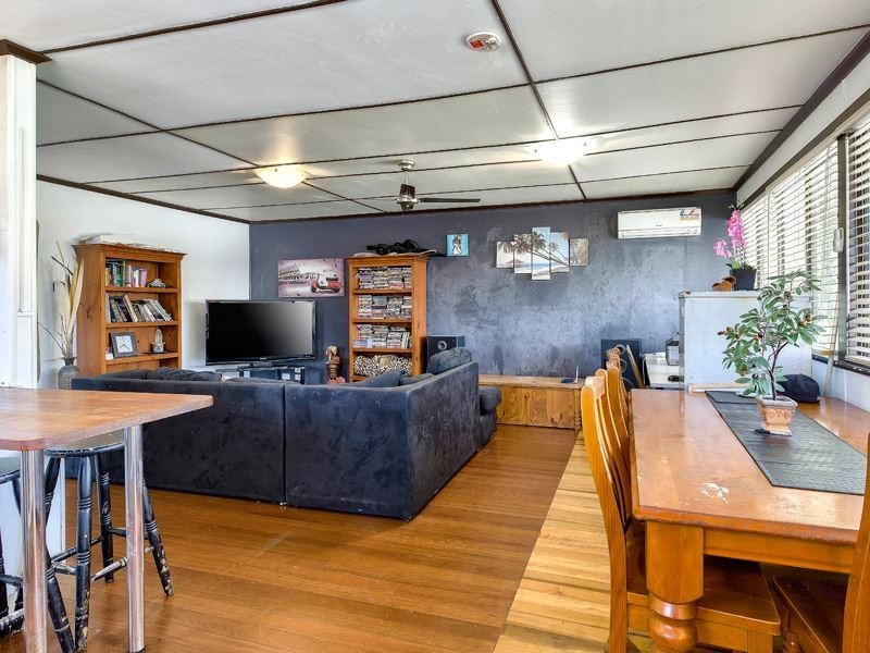 327 Hawthorne Road, Hawthorne QLD 4171