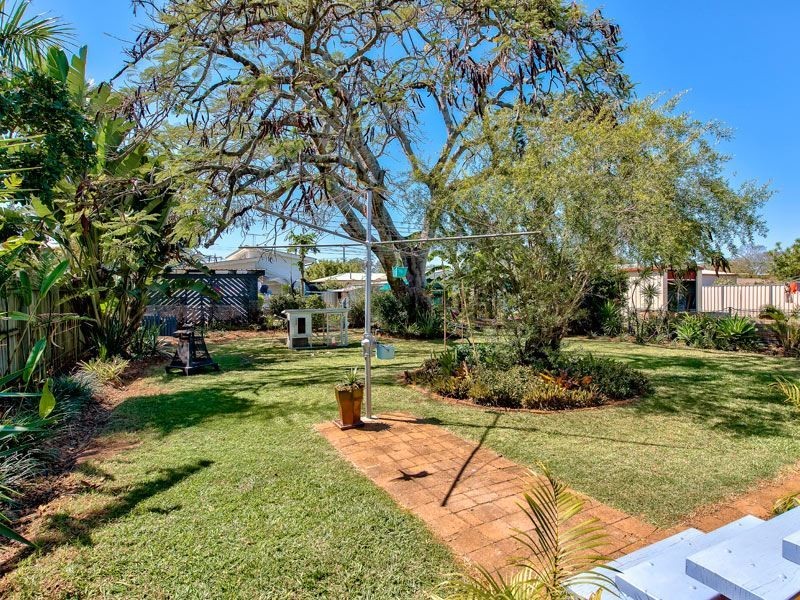 8 Andrew Street, Kallangur QLD 4503