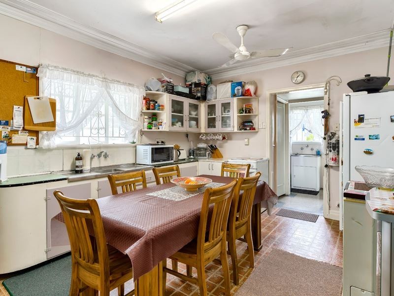 42 Edinburgh Castle Road, Kedron QLD 4031