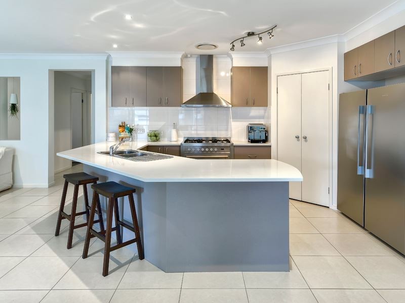 24 Asciano Place, Bridgeman Downs QLD 4035