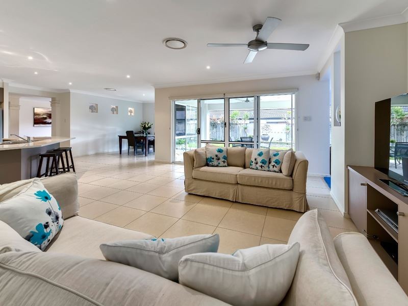 24 Asciano Place, Bridgeman Downs QLD 4035