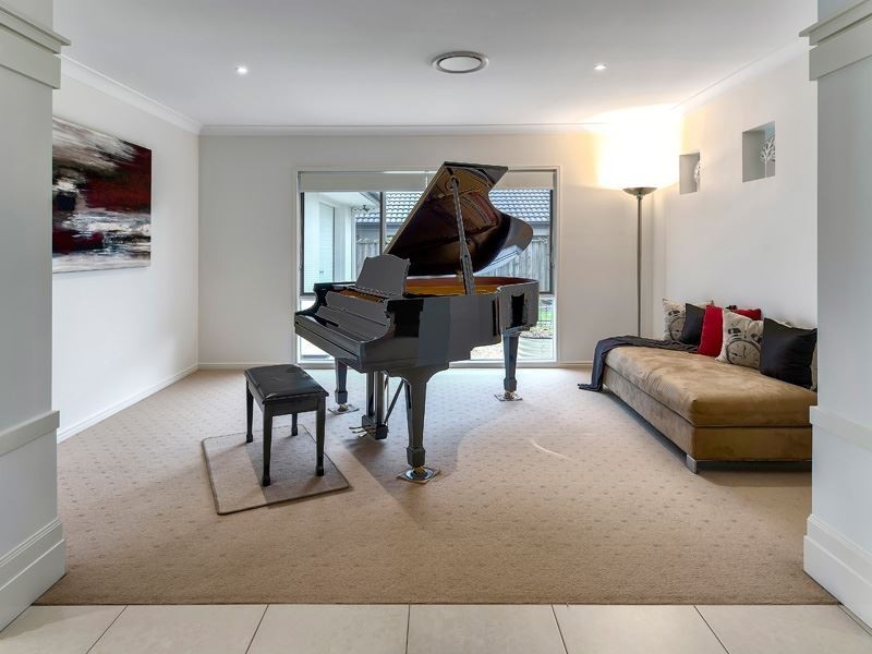 24 Asciano Place, Bridgeman Downs QLD 4035