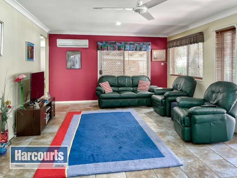 17 Stallone Cct, Mcdowall QLD 4053