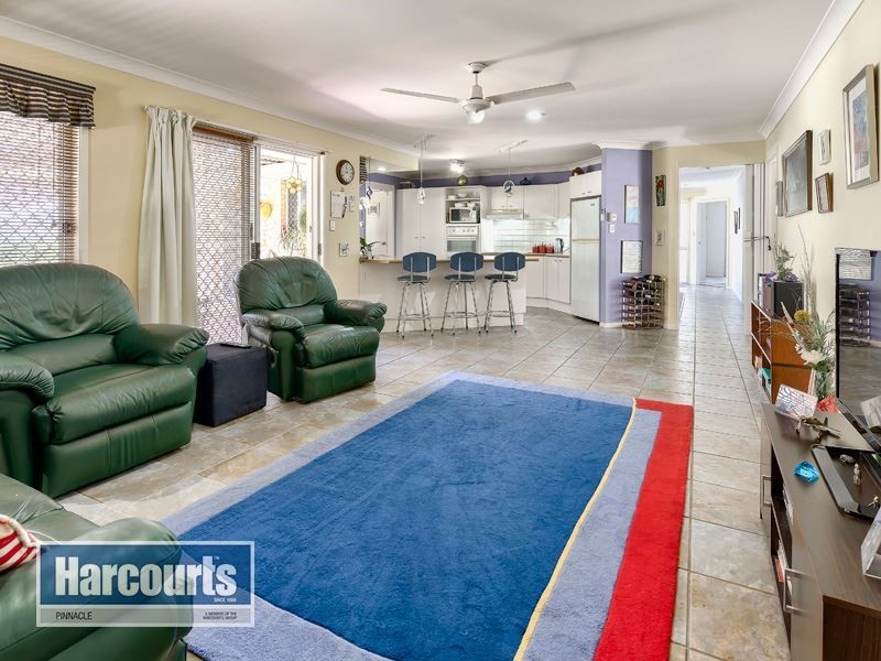 17 Stallone Cct, Mcdowall QLD 4053