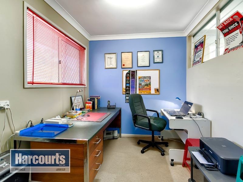 17 Stallone Cct, Mcdowall QLD 4053