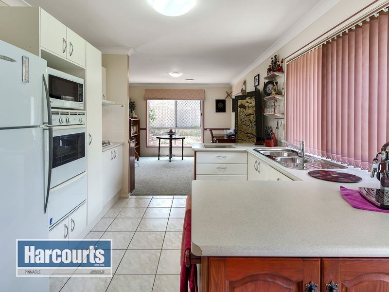 11 Jarrah Place, Fitzgibbon QLD 4018