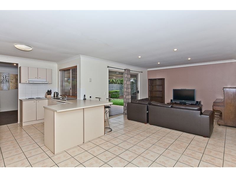 30 Johns Cres, Boondall QLD 4034
