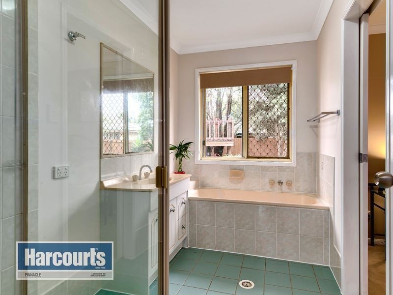 13 Paramount Drive, Warner QLD 4500