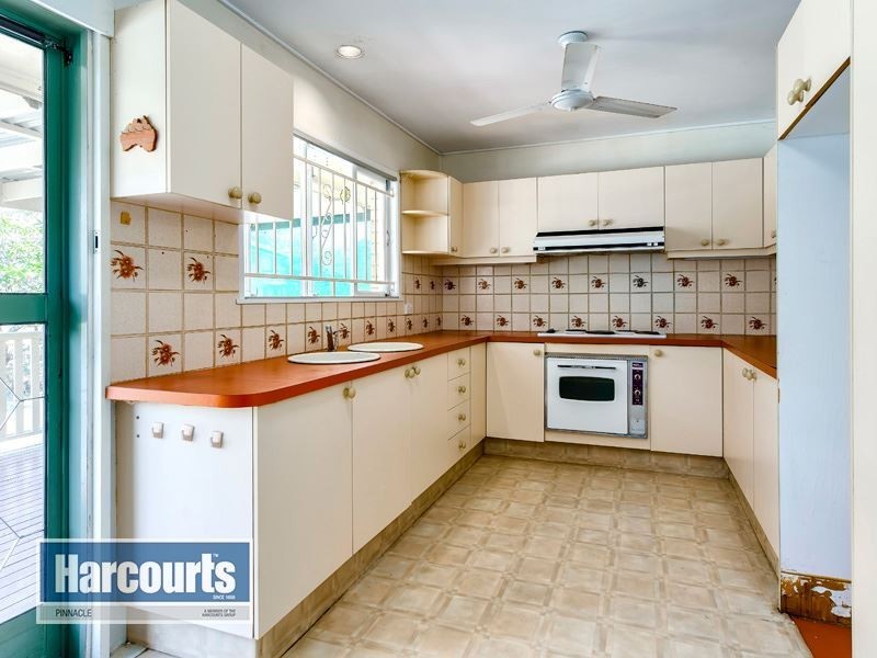 11 Guinness Street, Everton Park QLD 4053