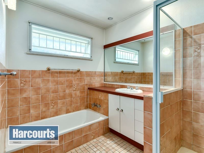 11 Guinness Street, Everton Park QLD 4053