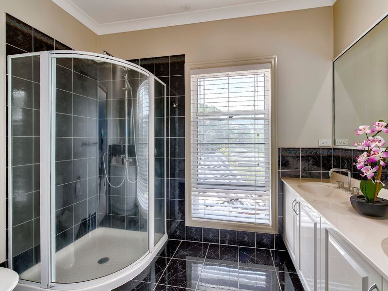 91 Saturn Crescent, Bridgeman Downs QLD 4035