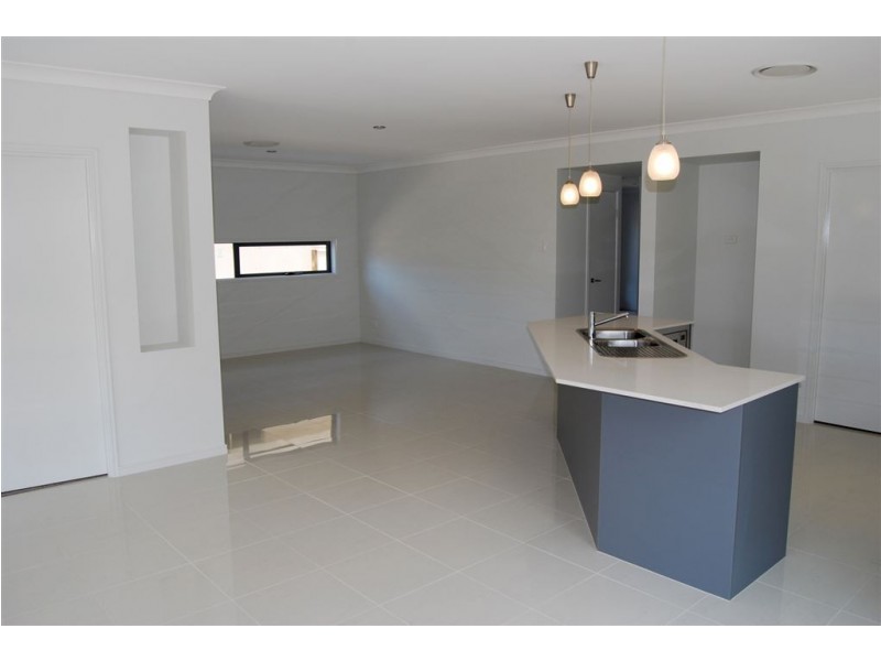 51 Canopus St, Bridgeman Downs QLD 4035