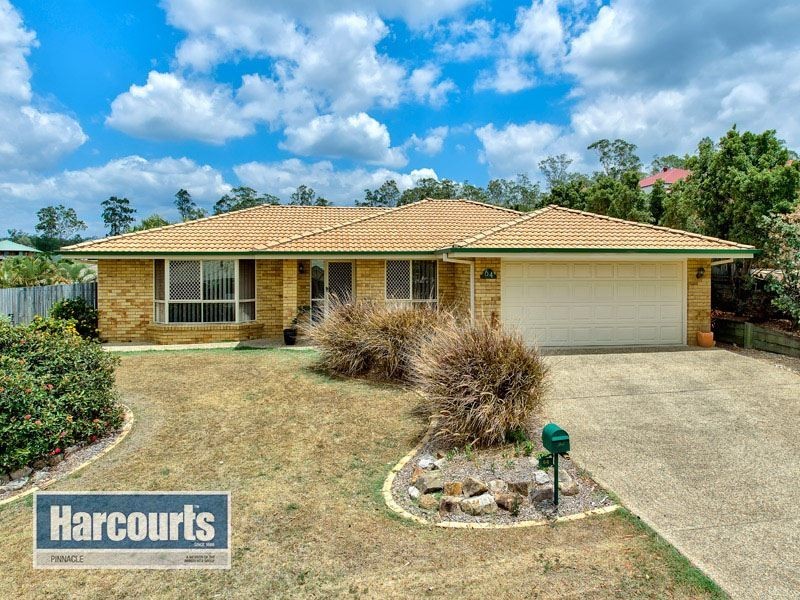 64 Reginald Av, Arana Hills QLD 4054