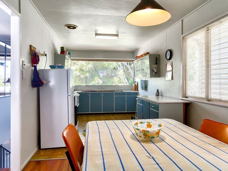 16 Kilburn Rd, Chermside QLD 4032