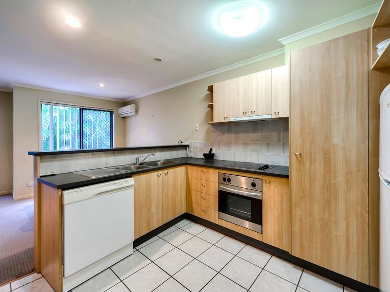 8/1 Bradley Av, Kedron QLD 4031