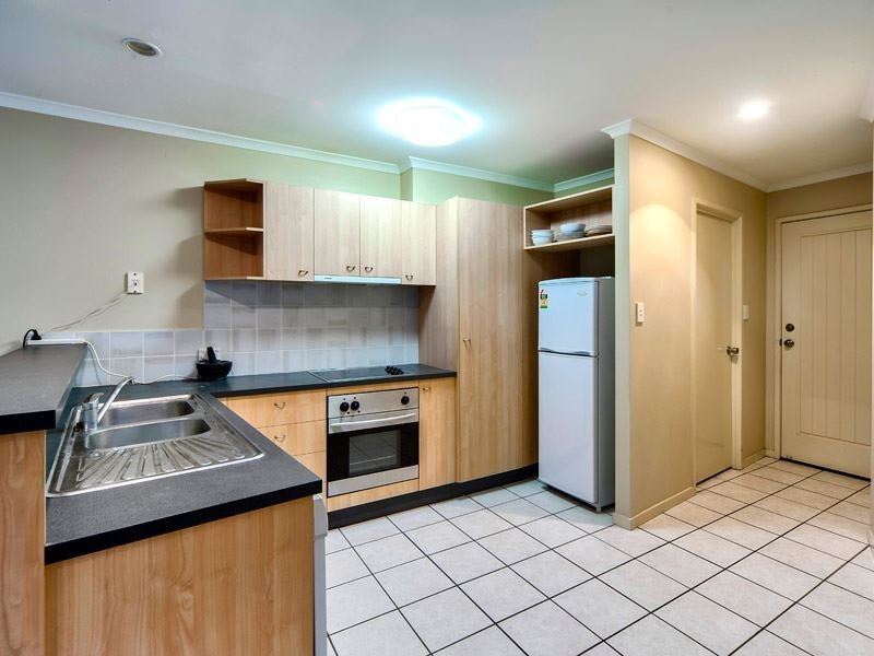 8/1 Bradley Av, Kedron QLD 4031