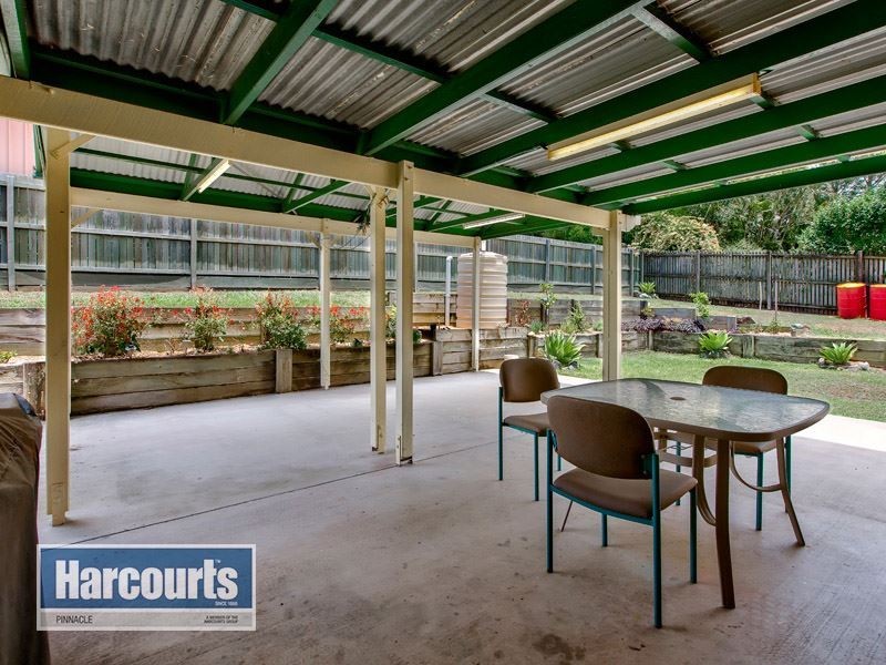 8 Washbrook Crescent, Petrie QLD 4502