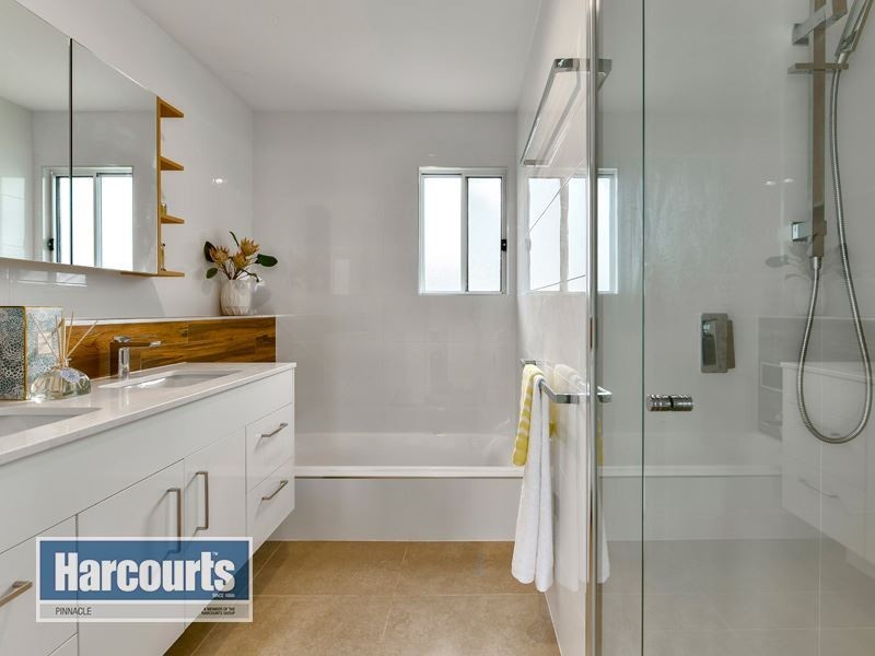 20 Maryland Street, Stafford Heights QLD 4053